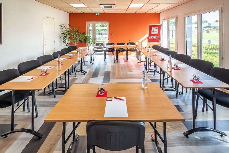 carre pau airport hotel