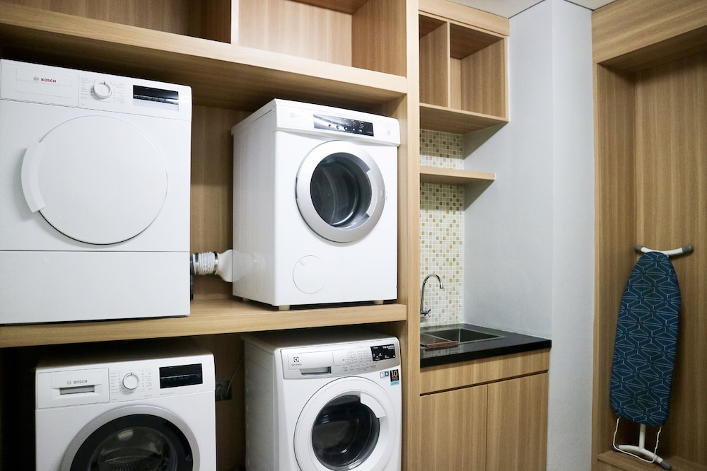 7 days premium jatinegera