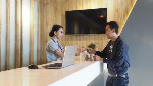 7 days premium jatinegera