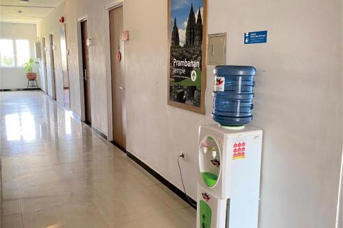 front one hotel airport solo