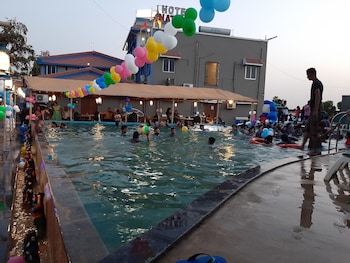 Hotel Natraj & Resort,Gandhinagar,3 star