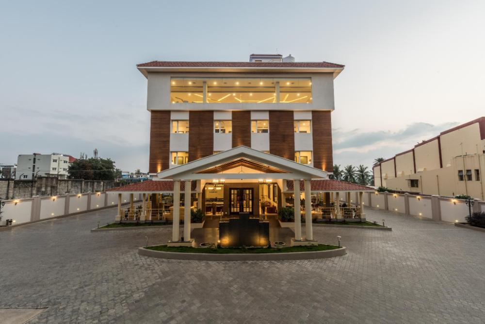 hotel aadrika
