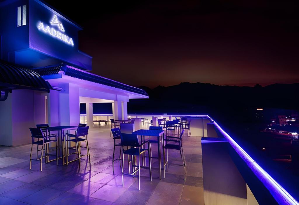 hotel aadrika