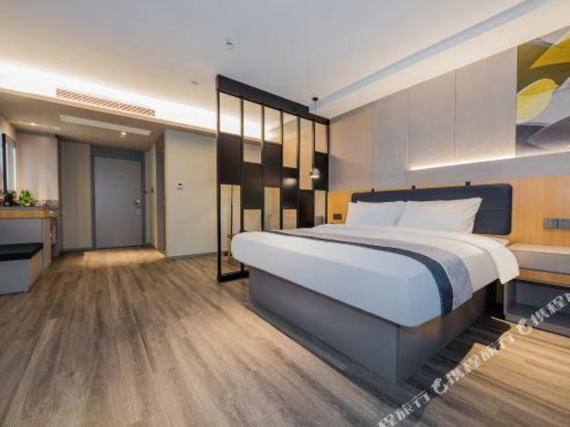 home inn selected shanghai pudong airport free trading area