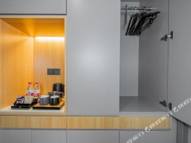 home inn selected shanghai pudong airport free trading area