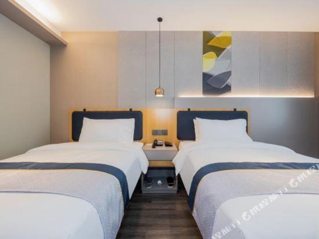 home inn selected shanghai pudong airport free trading area