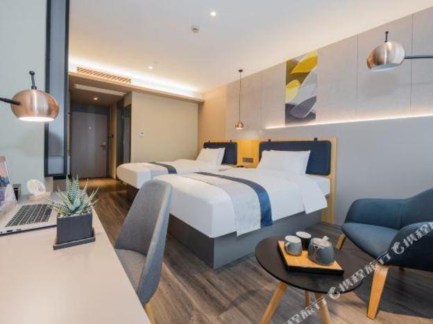 home inn selected shanghai pudong airport free trading area