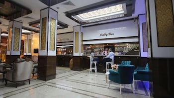 grand corner hotel boutique class