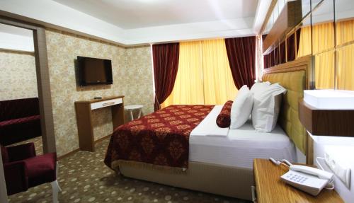 grand corner hotel boutique class