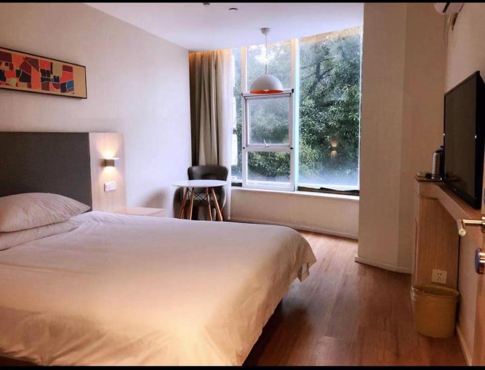 hanting hotel jiashan tingqiao road