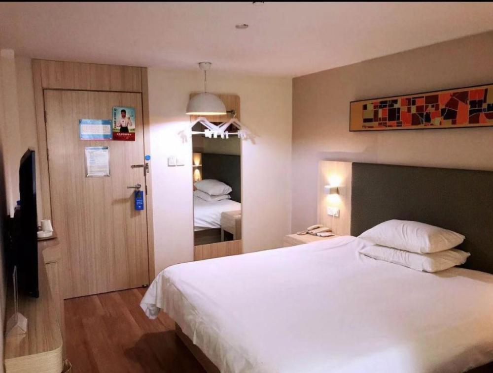 hanting hotel jiashan tingqiao road