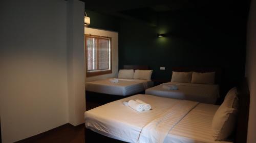 room v at kluang parade