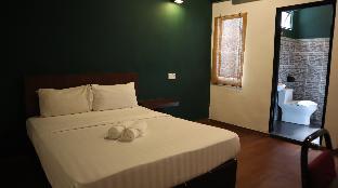 room v at kluang parade