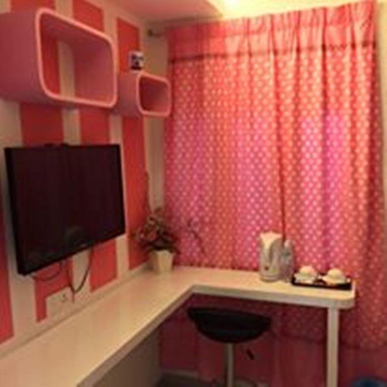 dolphin hotel