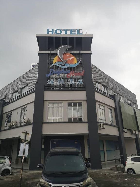 dolphin hotel