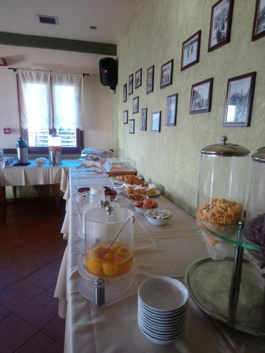 hotel pelasgos