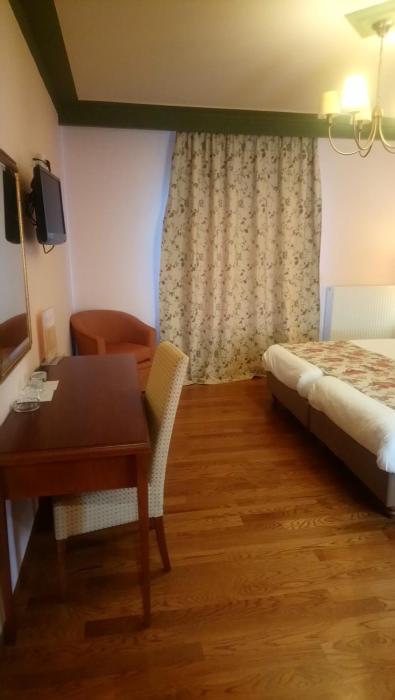 hotel pelasgos
