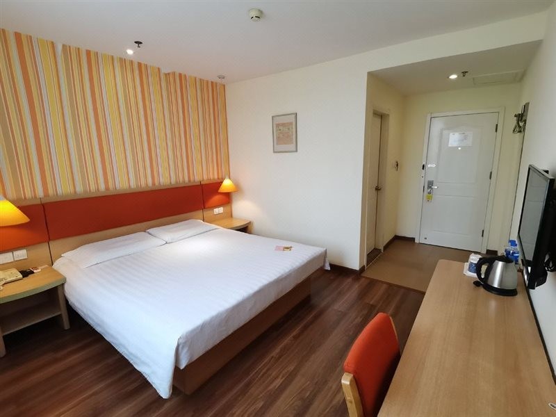 home inn shenyang zhangshi development zone metro station branch