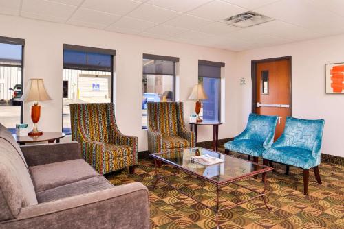 quality inn joplin i 44