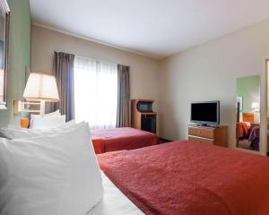 quality inn joplin i 44