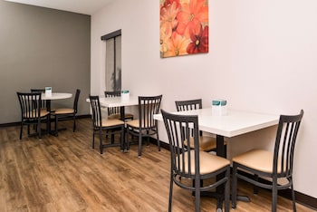 quality inn joplin i 44