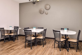quality inn joplin i 44