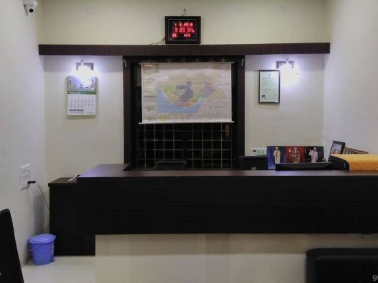 Hotel White Desert,Ghanshyam Nagar,3 star