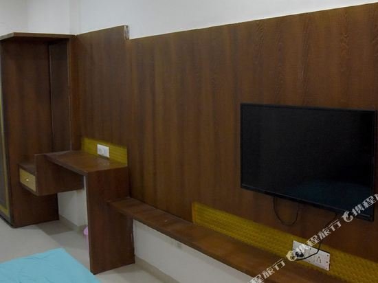 Hotel White Desert,Ghanshyam Nagar,3 star