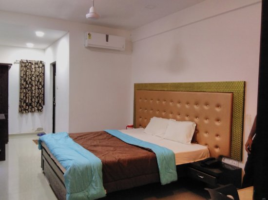 Hotel White Desert,Ghanshyam Nagar,2 star