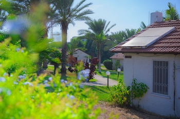 Agamim Hotel,,2 star