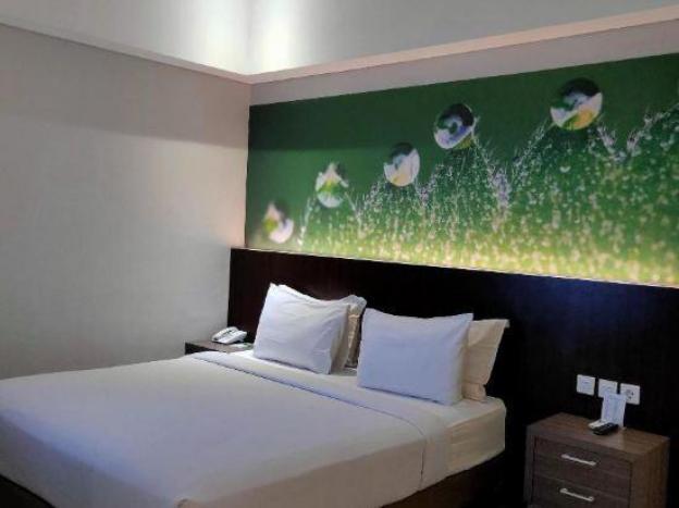 emerald hotel