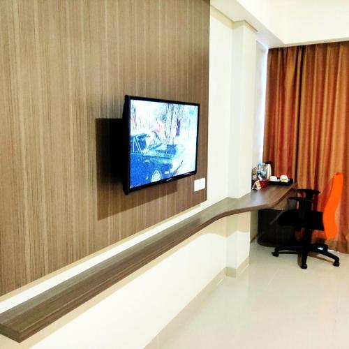 emerald hotel