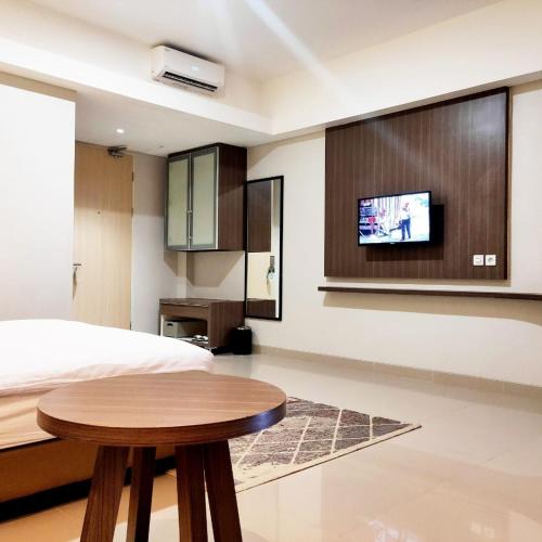 emerald hotel