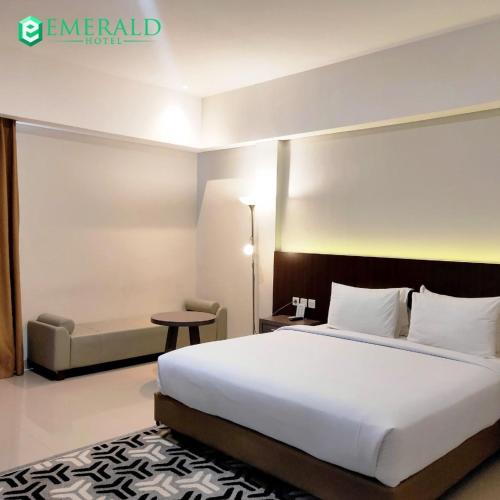 emerald hotel
