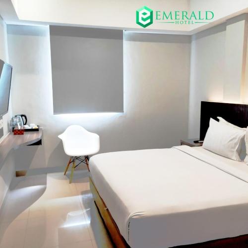 emerald hotel