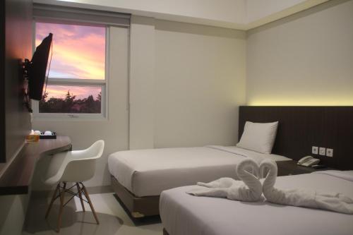 emerald hotel