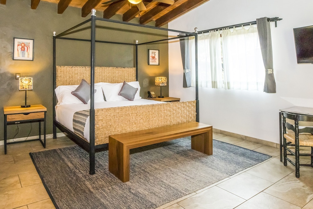hotel amate del rio
