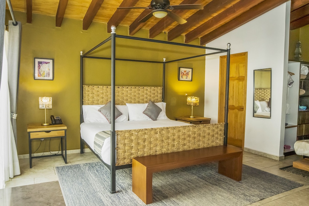 hotel amate del rio