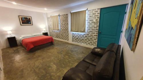 the upcycled hostel huacachina