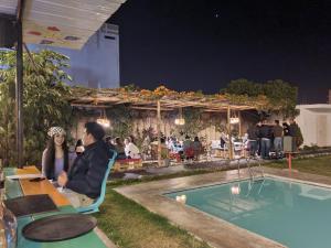 the upcycled hostel huacachina