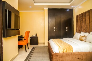 cribville hotel and suites