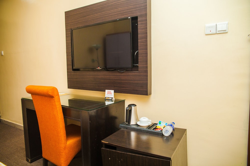 cribville hotel and suites