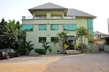 green suites villa