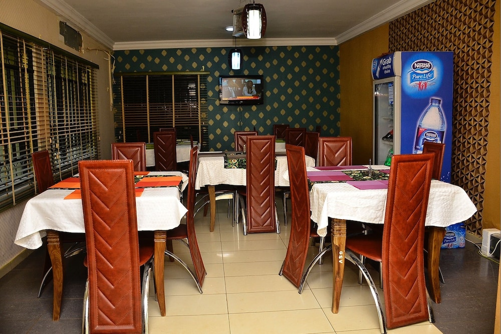 green suites villa
