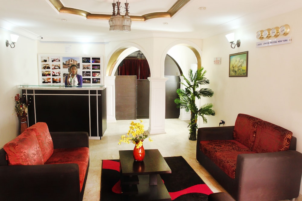 carleton hotel and suites