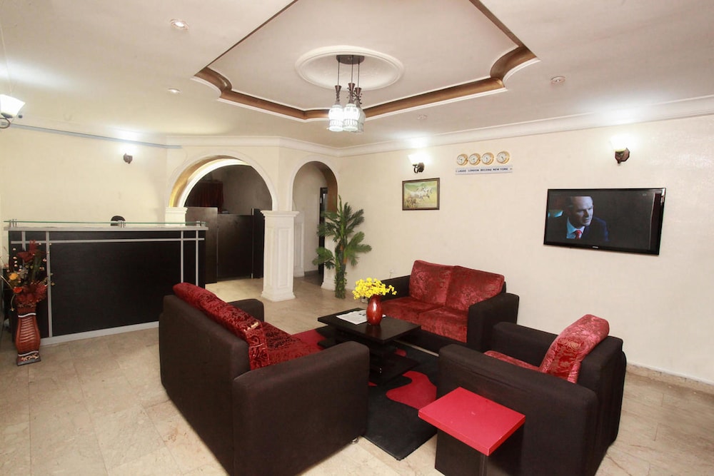 carleton hotel and suites