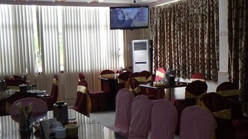 Man Thi Tar Hotel,Magwe>>Magway Region,3 star