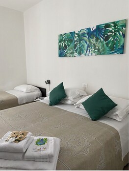 hotel maremola