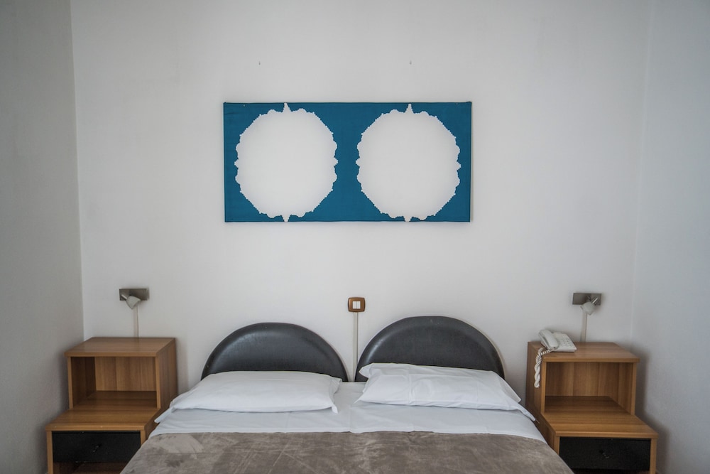 hotel maremola