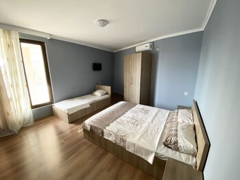 hotel charli